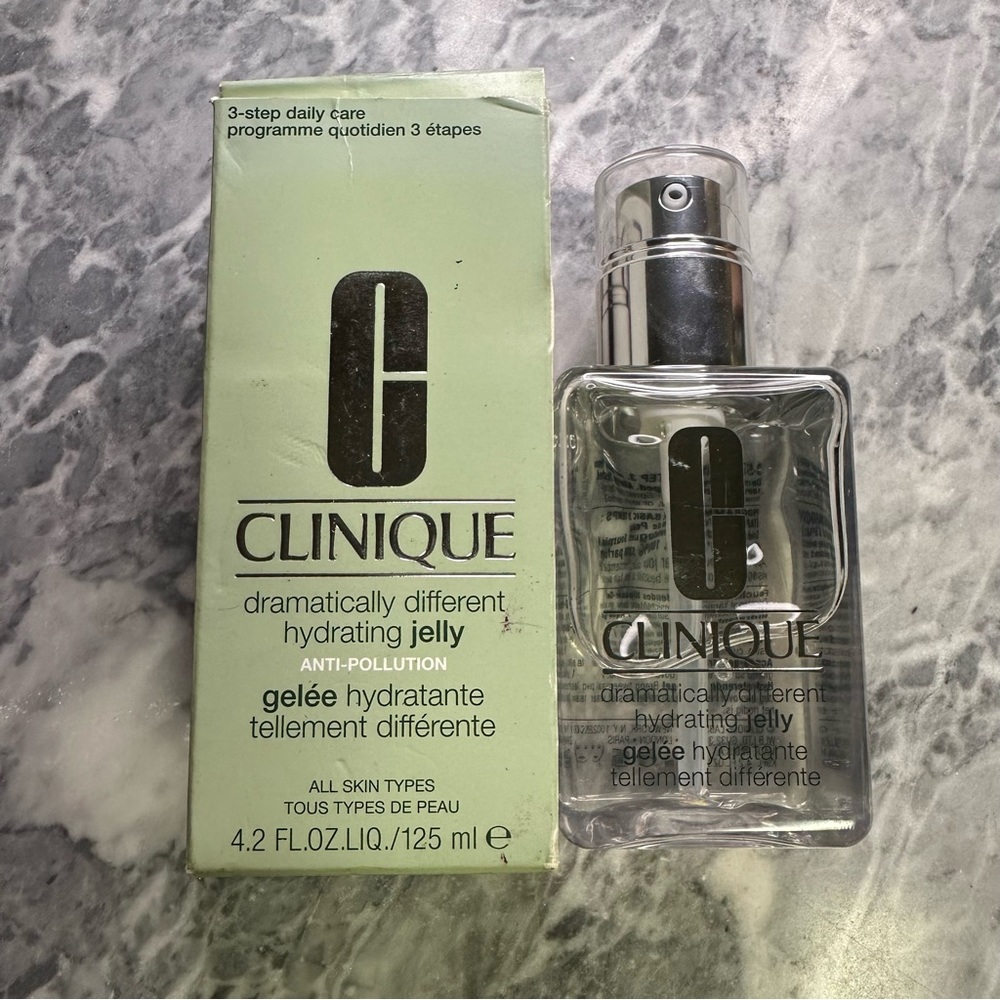 New Clinique Dramatically Different Hydrating Gel